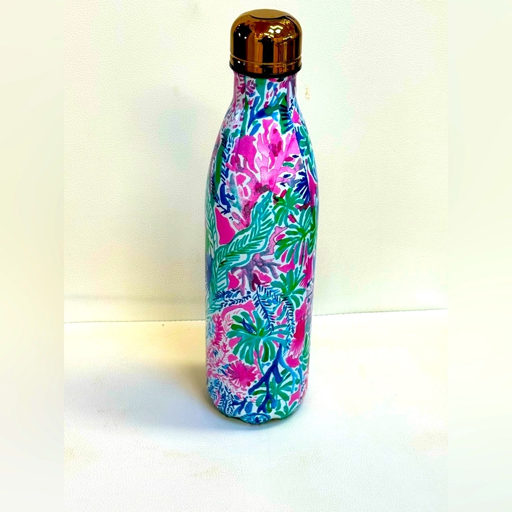 Lilly Pulitzer Swell Insulated Stainless Steel Bottle NWT 25 oz Jet Stream